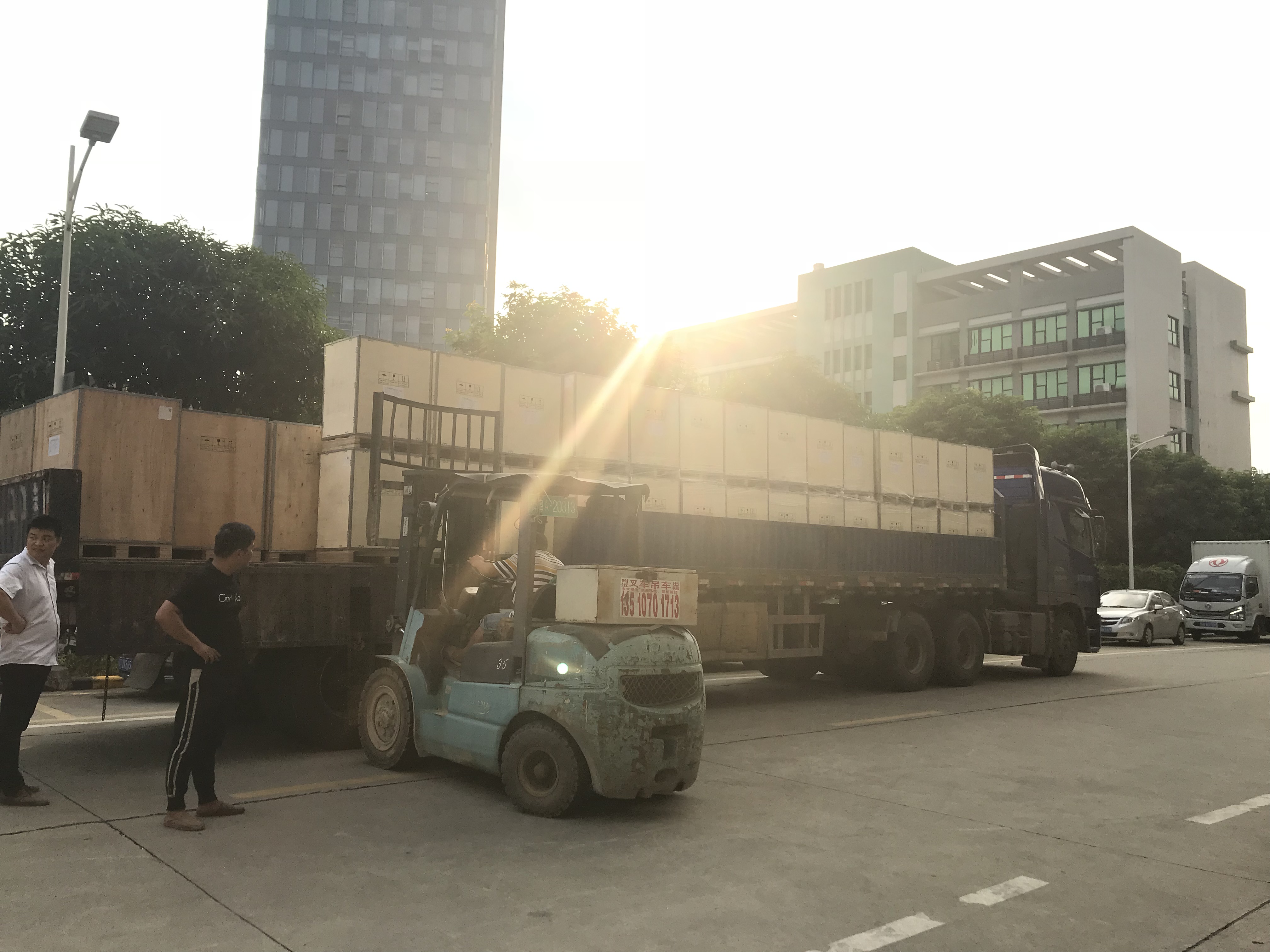 Guangzhou Efficient Technology Co., Ltd.delivered nearly 200 sets of high-power intelligent chargers to customers on time